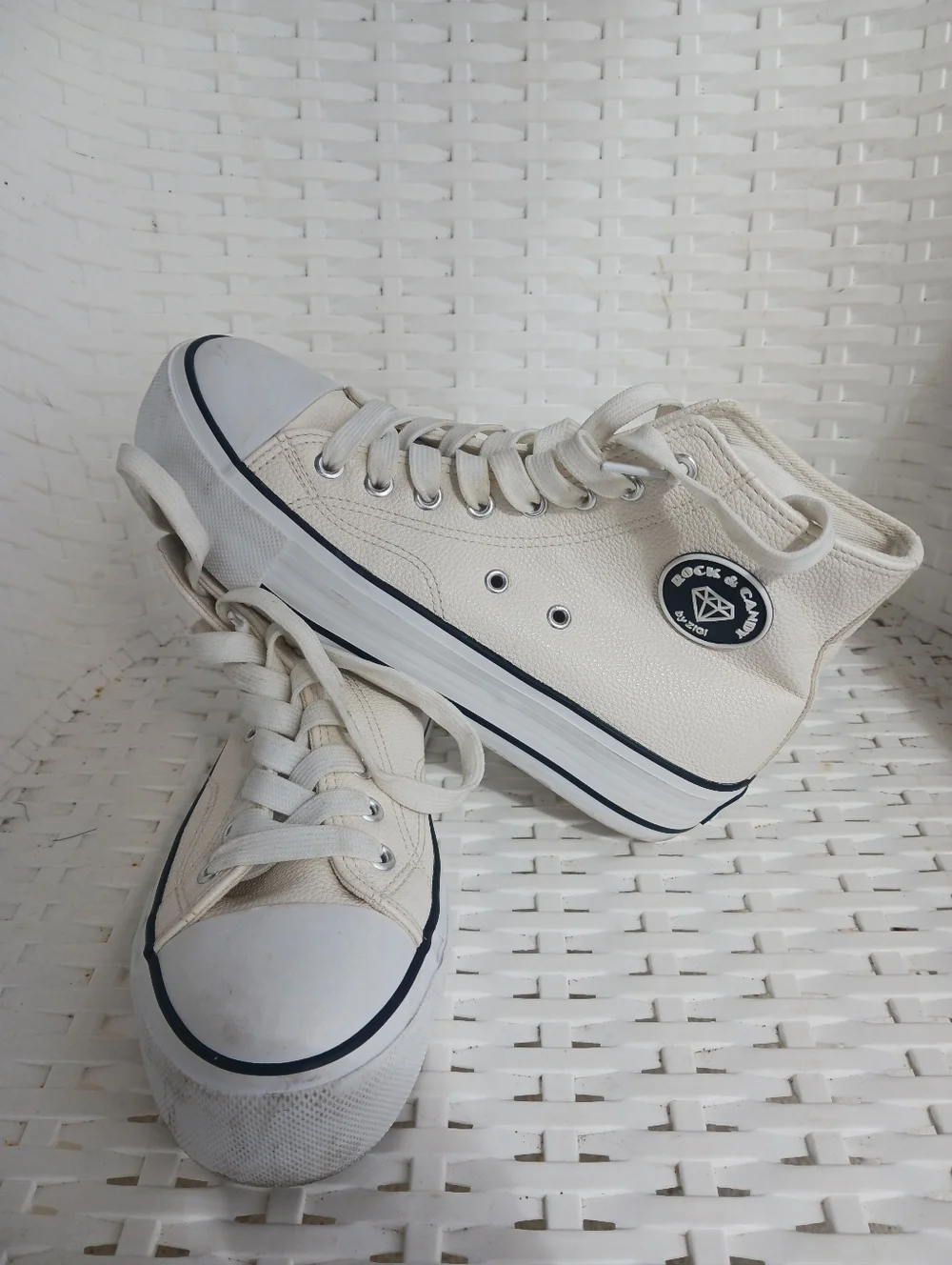 Rock & Candy By Zigi Women White Platform High Top Sneakers